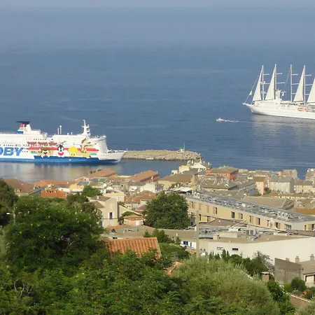 Elegante Lisa Alojamento de Acomodação e Pequeno-almoço Bastia (Corsica)